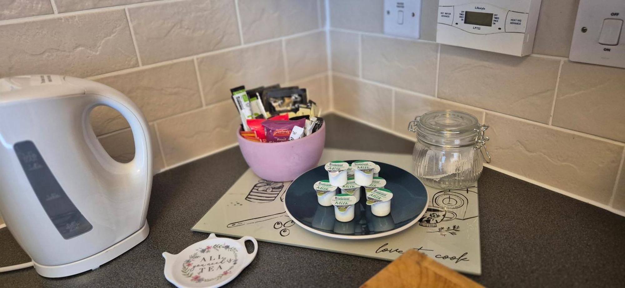 Quiet 2bedroom Home-garden-parking-family Friendly Swansea