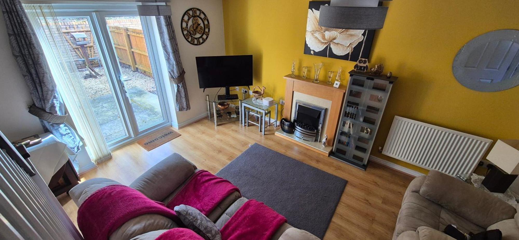 Quiet 2bedroom Home-garden-parking-family Friendly Holiday home *