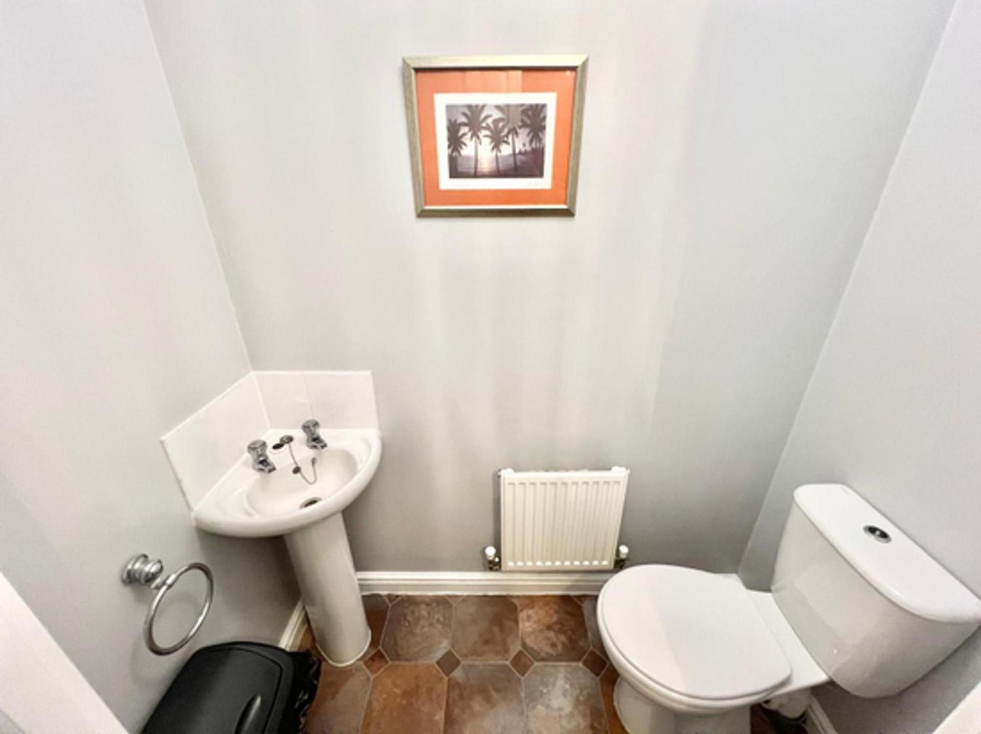 Quiet 2bedroom Home-garden-parking-family Friendly Holiday home